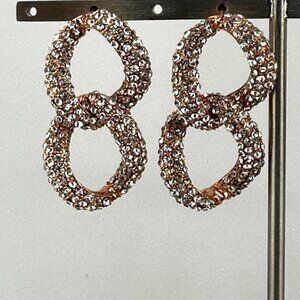 Figure 8 Dimal Earrings